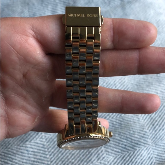 Michael Kors Gold watch - Picture 6 of 6